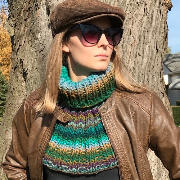Handmade Turtleneck Infinity Style Caplet Shrug Shawl Scarf (K48-15H) - Picture 3 of 7